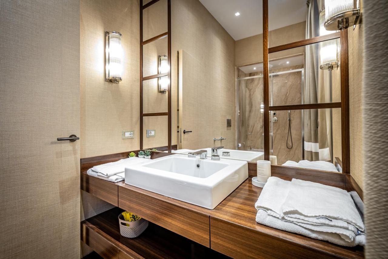 Yid Santa Maria Novella Suites Apt With Balcony ฟลอเรนซ์ ภายนอก รูปภาพ